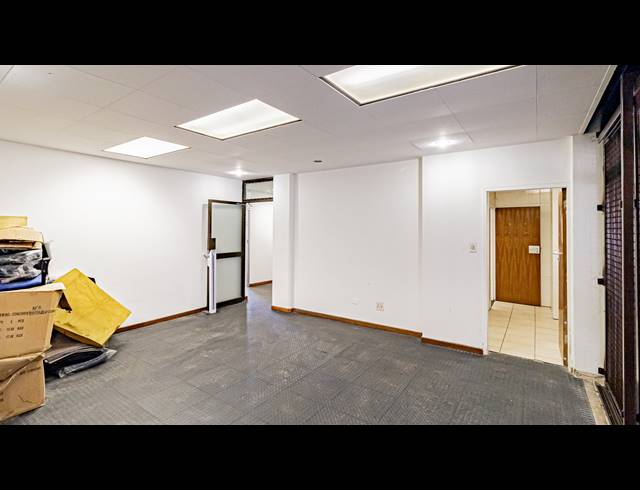 338M² OFFICE FOR SALE IN FERNDALE